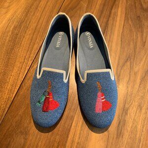 Vivaia fabric flat loafer, embroidered, never worn, sz 37 or sz 6, cute, casual